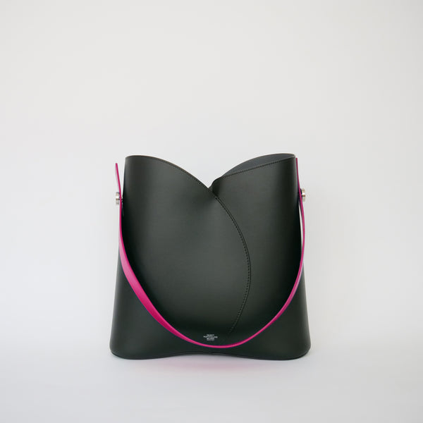 VITTI MEDIUM BLACK / FUCHSIA