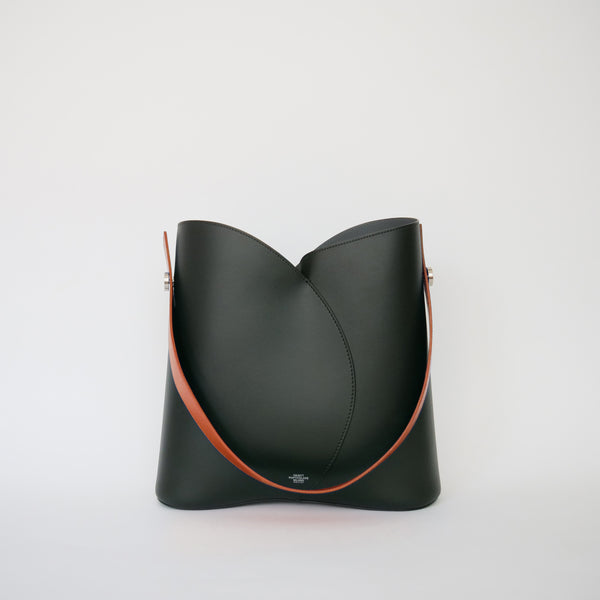 VITTI MEDIUM BLACK / ORANGE